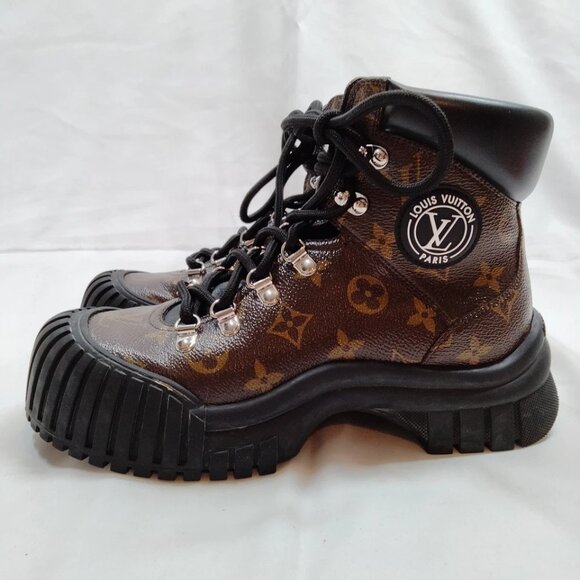 Louis Vuitton Boots Women Dark Brown Leather (calf) 660-073025 - Picture 2 of 9